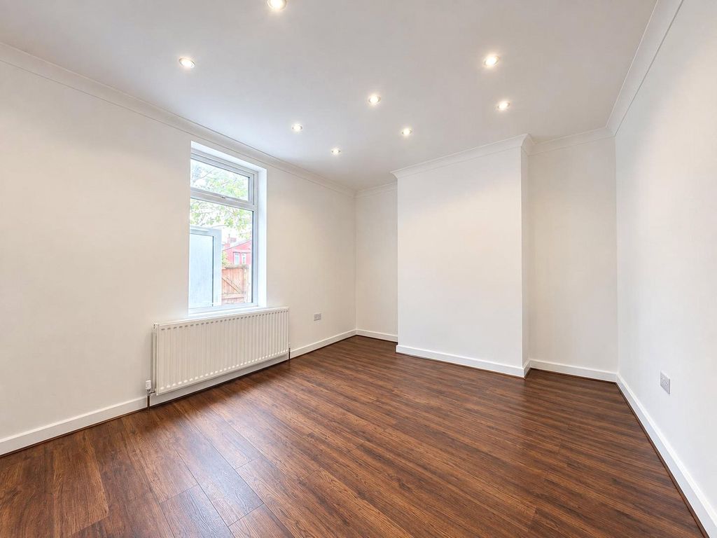 Property photo 3 of 10 Picture No. 11
