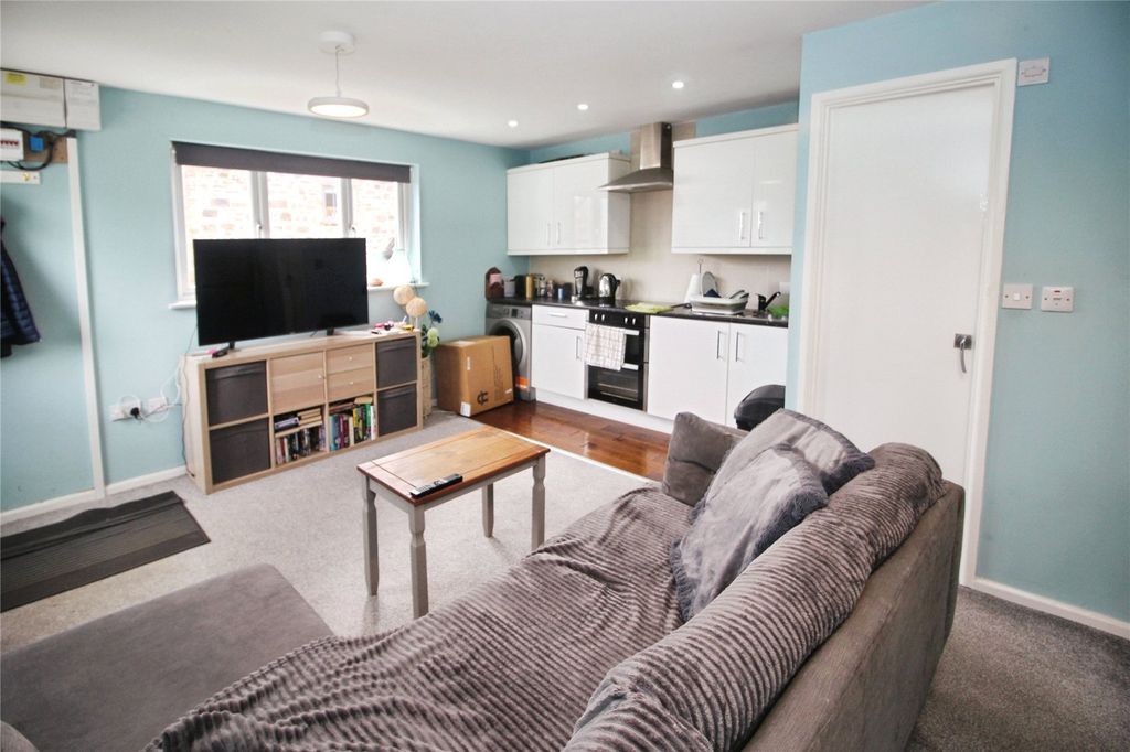 Property photo 3 of 8 Picture No. 02