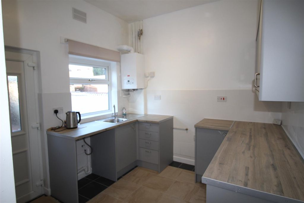 Property photo 3 of 10 Img_8853.Jpg