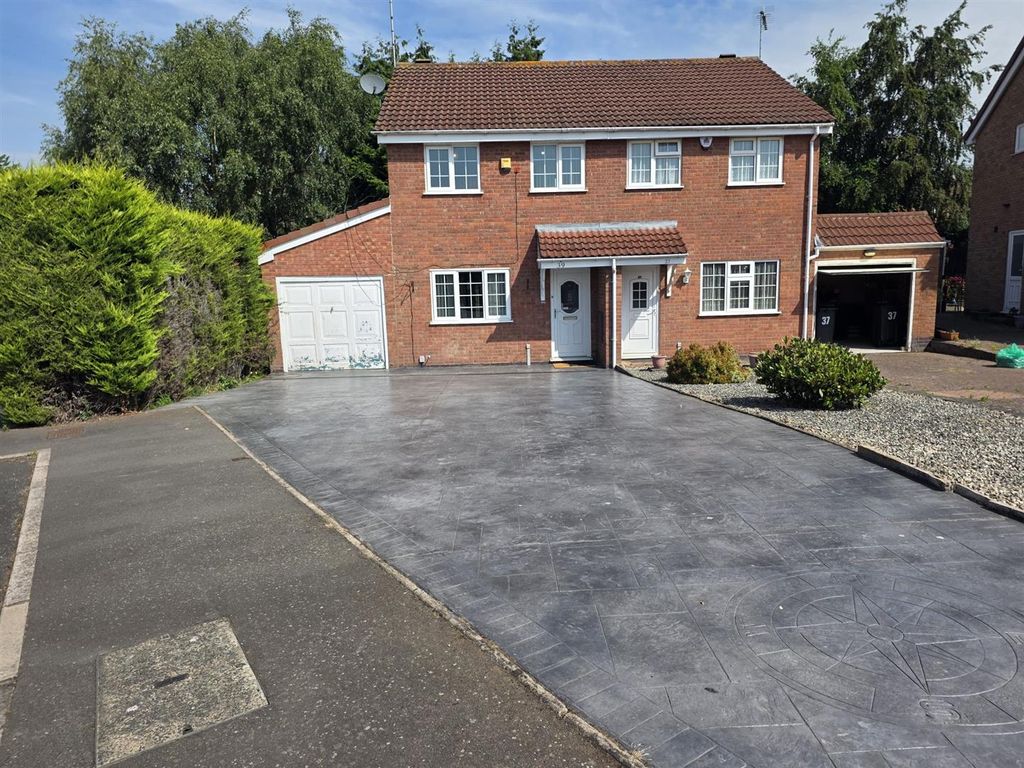Property photo 1 of 10 39 Walsh Grove 1 .Jpeg