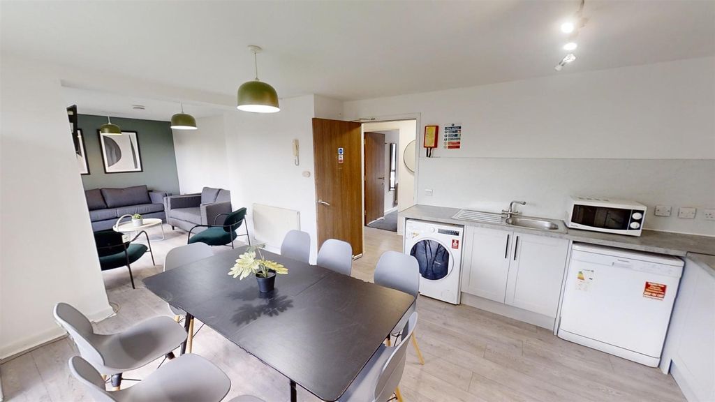 Property photo 1 of 20 Flat-1-Widcombe-Wharf-Bath-09162024_162632.Jpg