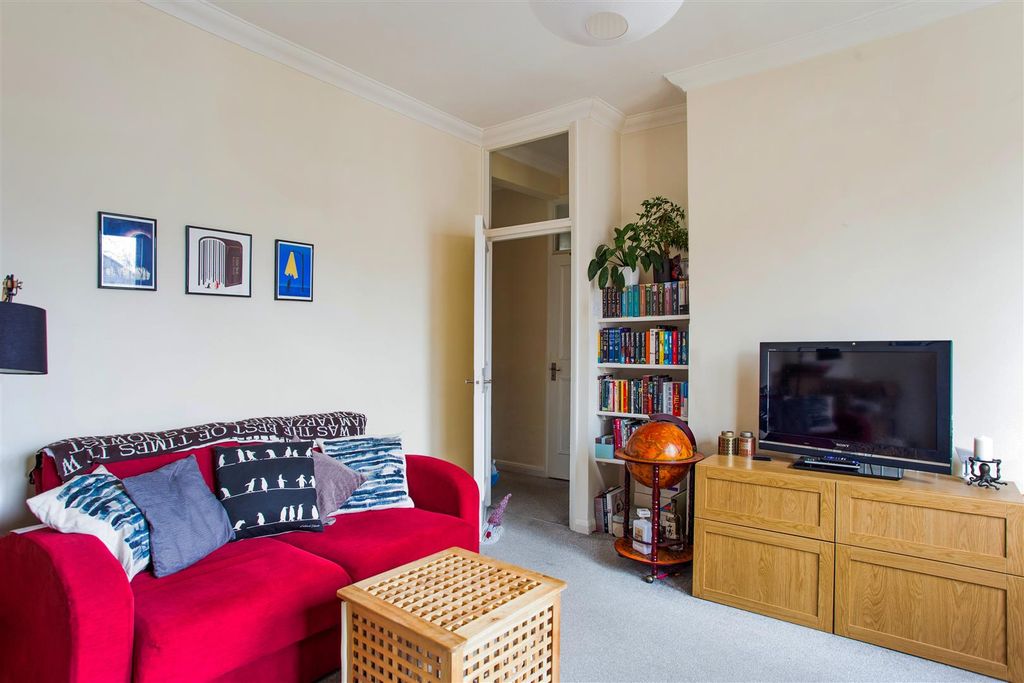 Property photo 3 of 14