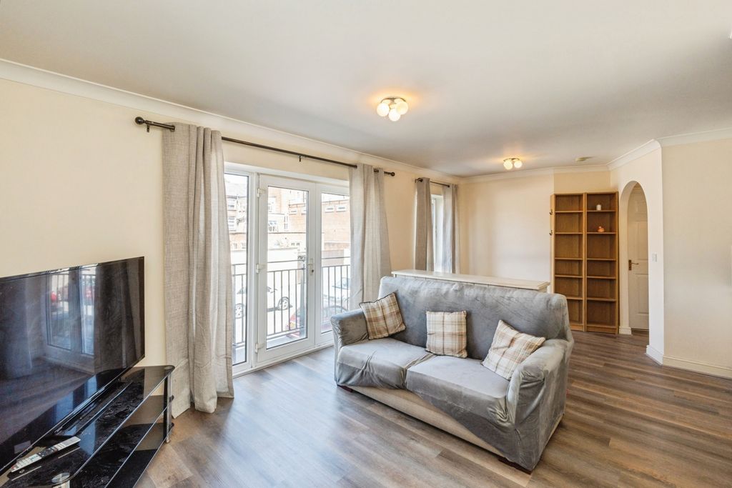Property photo 2 of 15 Pbox-Img.Jpg