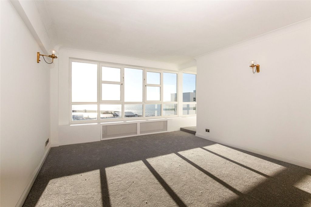 Property photo 2 of 10 Picture No. 03