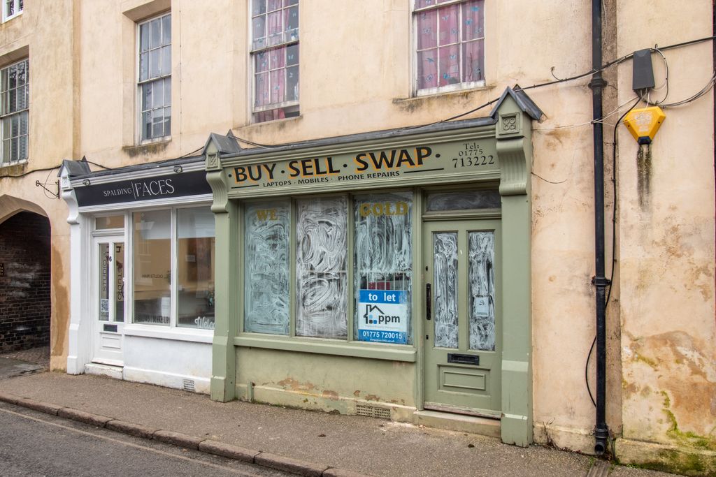 Property photo 1 of 3