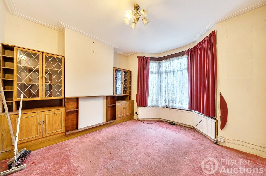 Property photo 2 of 17 2