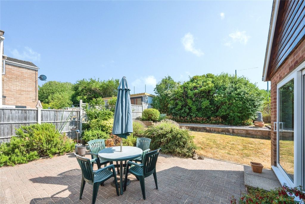 Property photo 3 of 16 Garden