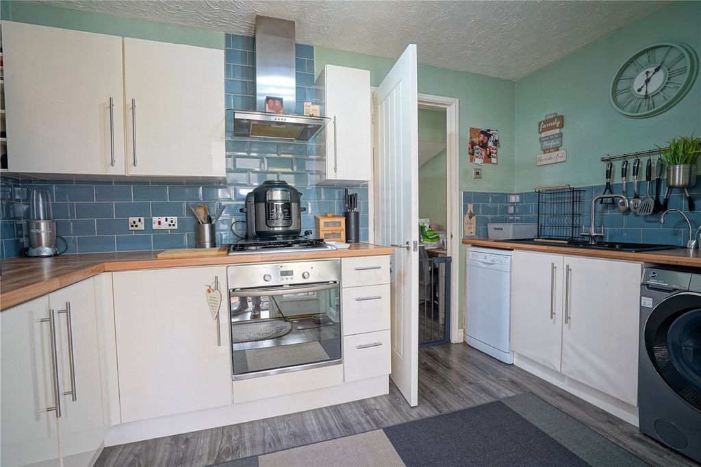 Property photo 3 of 18 Picture No. 09