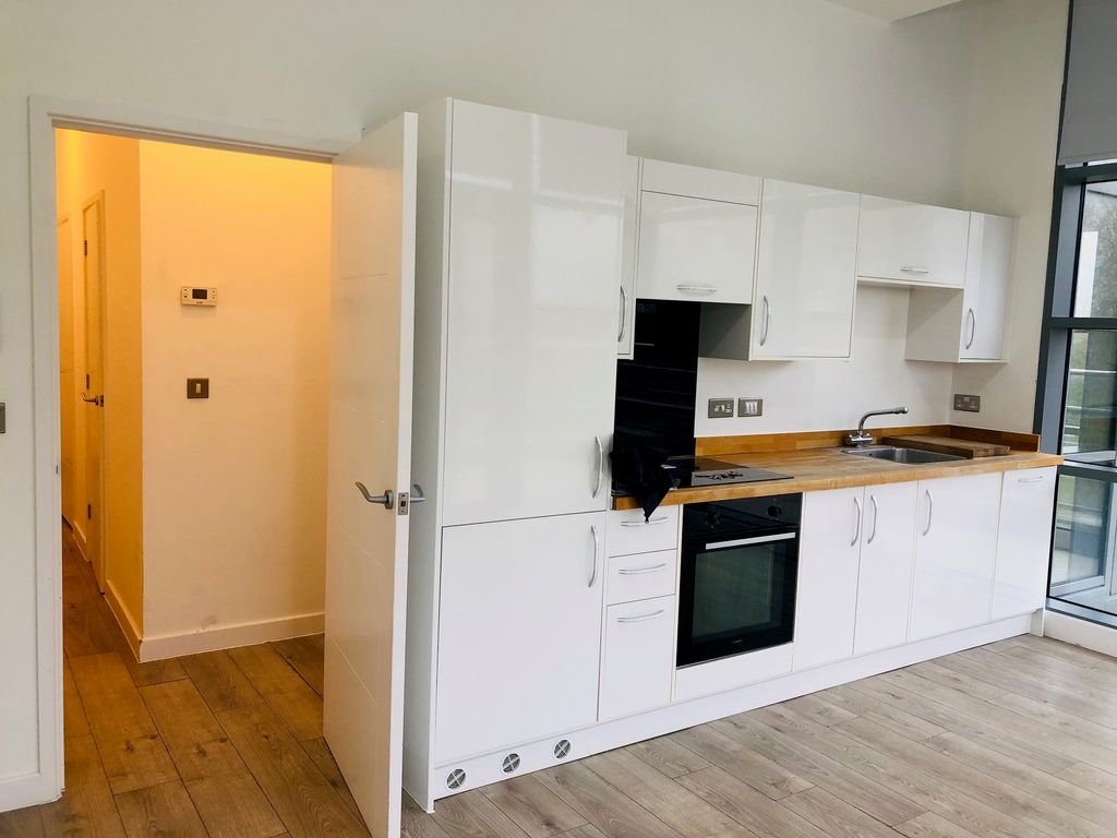 Property photo 3 of 17 A 2 Bedroom 2 Bathroom Apartment For Sale Located In The Desirable Edinburgh Gate, Harlow.CM20