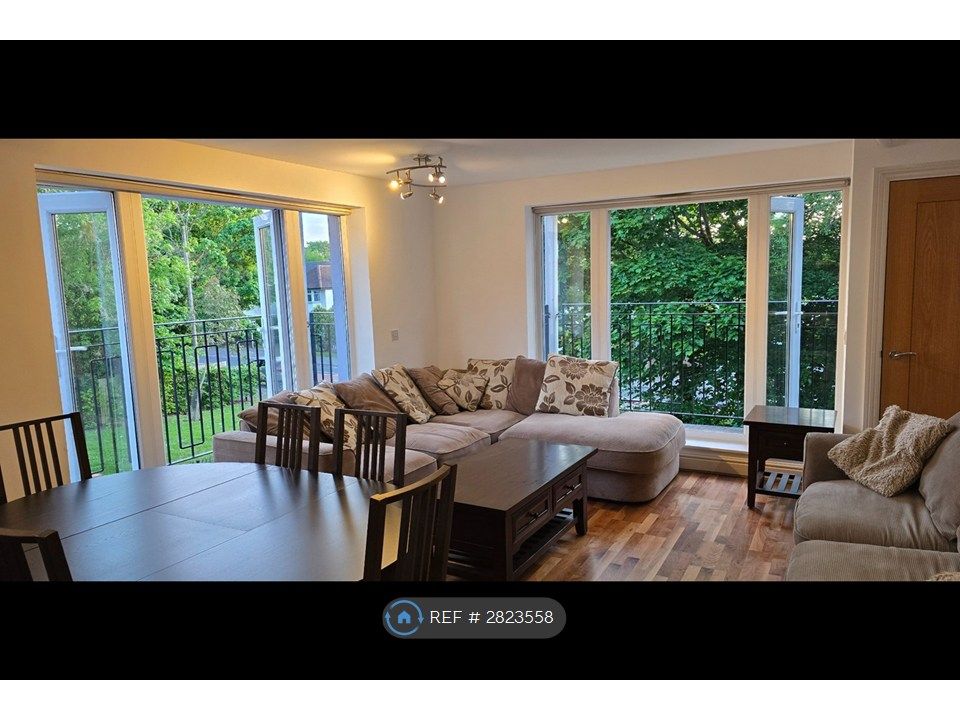 Property photo 1 of 12 Living Room