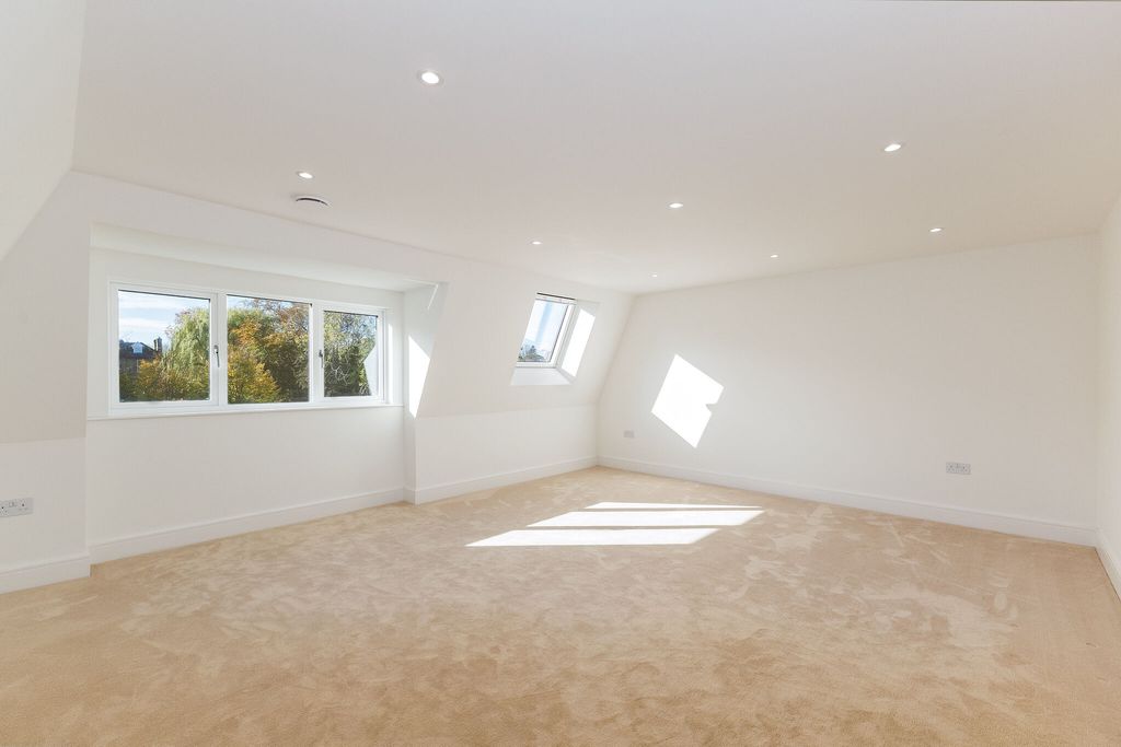 Additional image 14 of 4 bed semi-detached house for saleHurst Villas, Hurst Road, East Molesey KT8