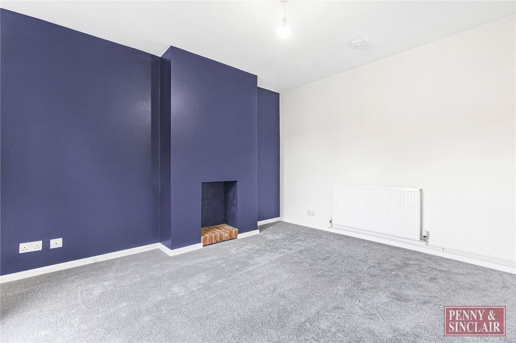 Property photo 3 of 16 Picture No. 24