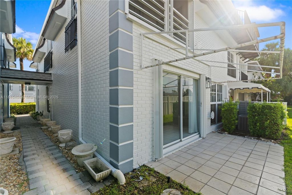 Property photo 3 of 32 <Alttext/>