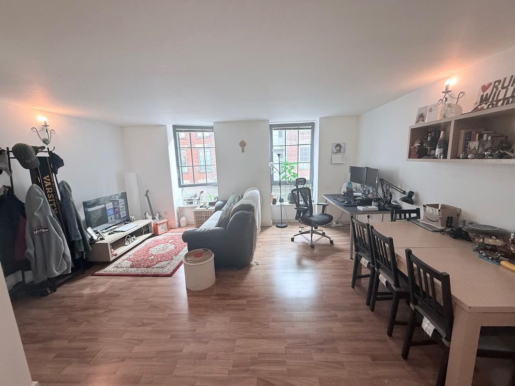 Property photo 3 of 7