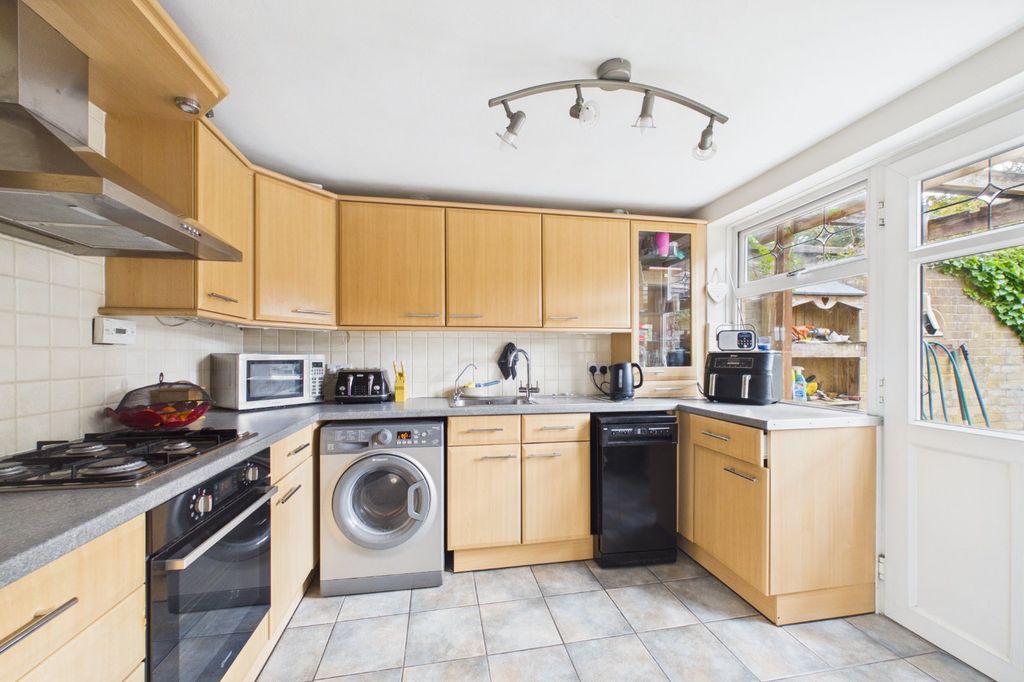 Property photo 2 of 11 Picture No. 10