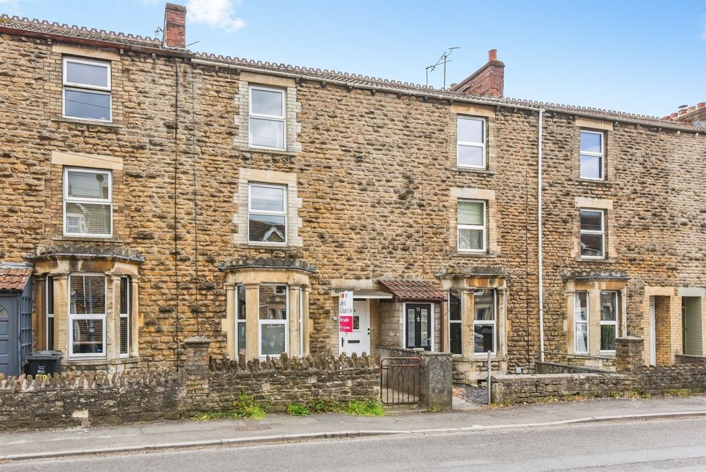 Property photo 1 of 18
