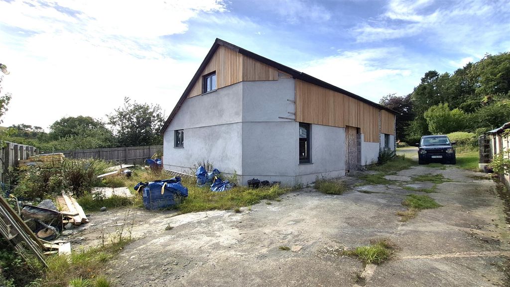 Property photo 3 of 12 3.Jpg