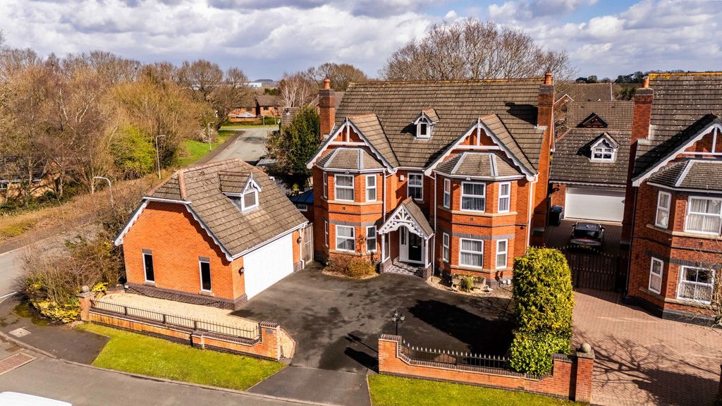 Property photo 1 of 59