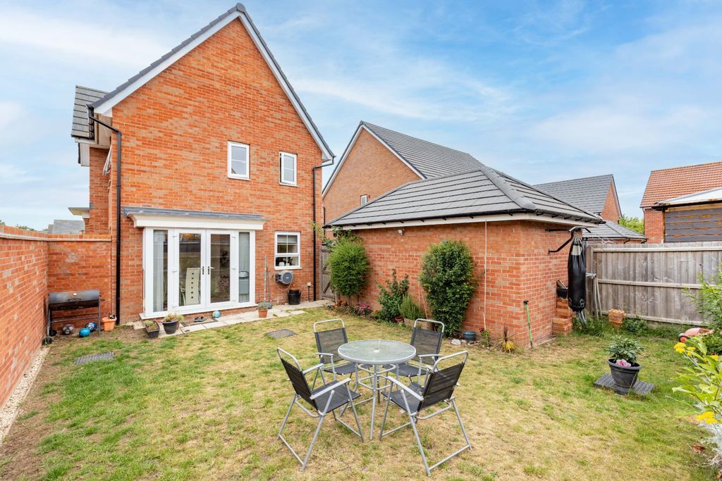 Property photo 2 of 19 Rear Garden