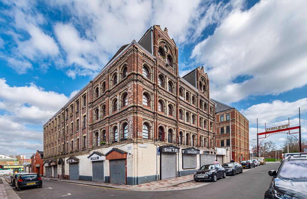 Property photo 1 of 26