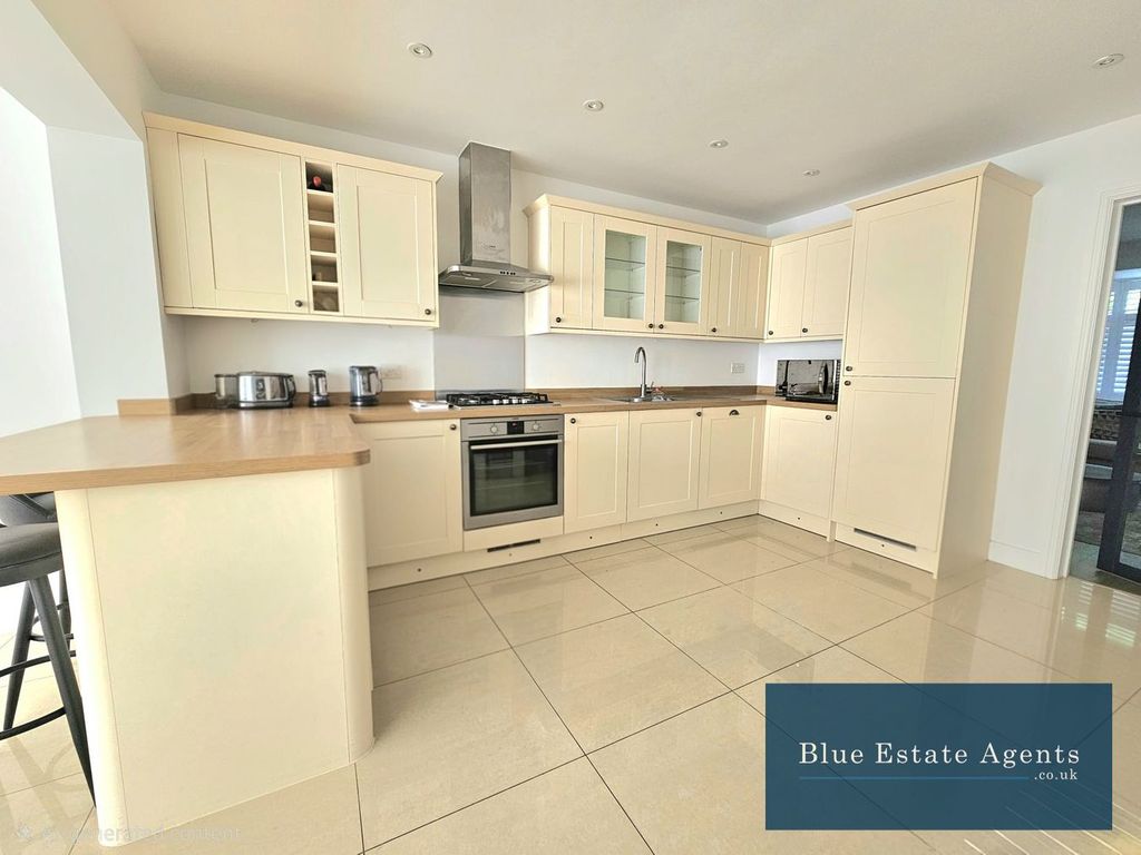 Property photo 1 of 15 Kitchen