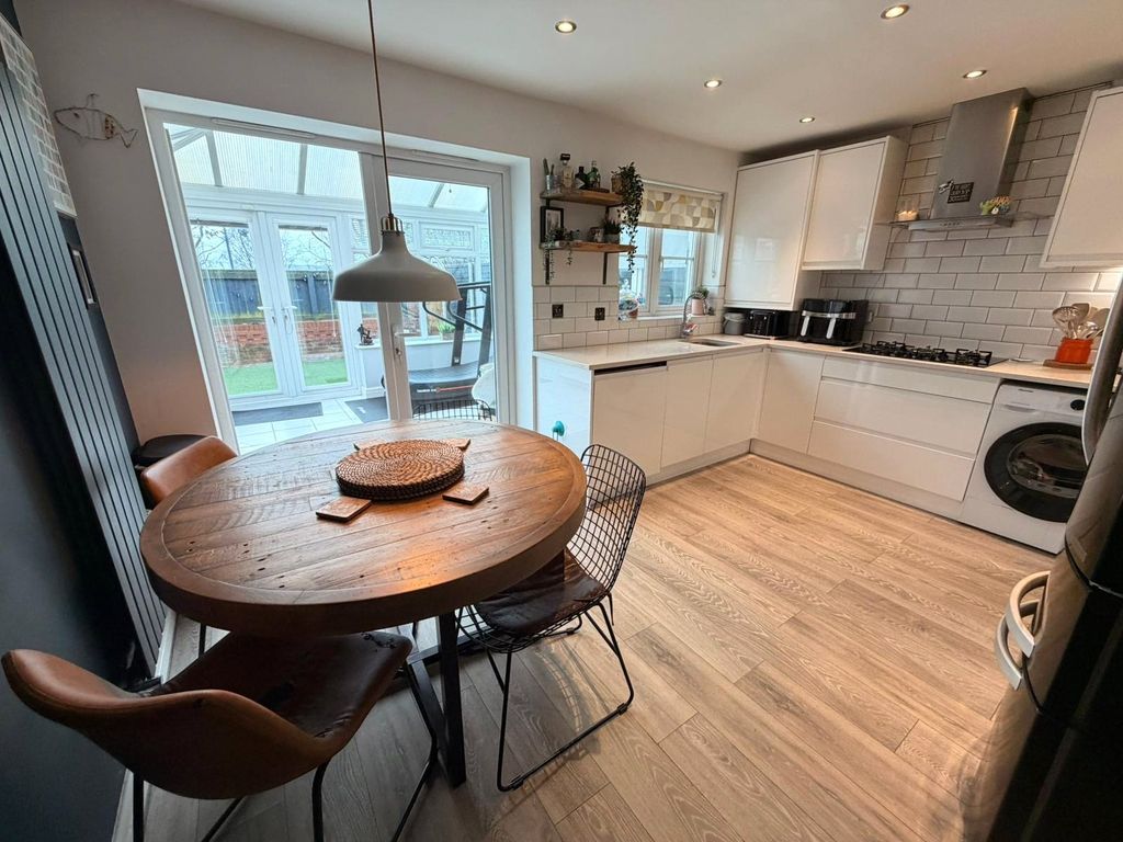 Property photo 3 of 15 Picture No. 10