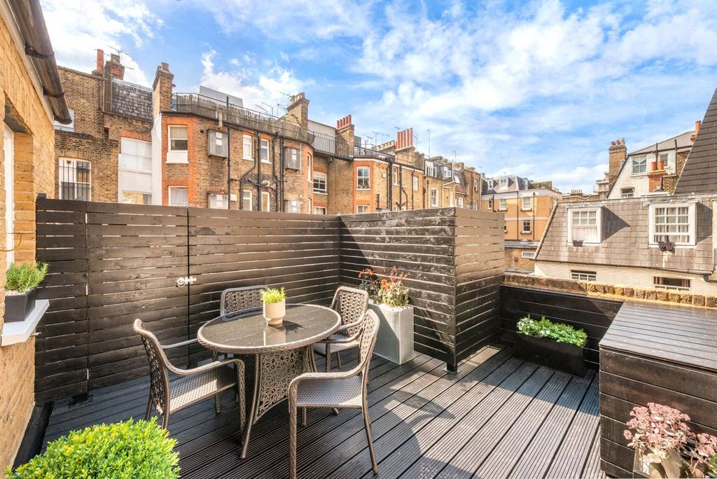 Property photo 1 of 9 Terrace