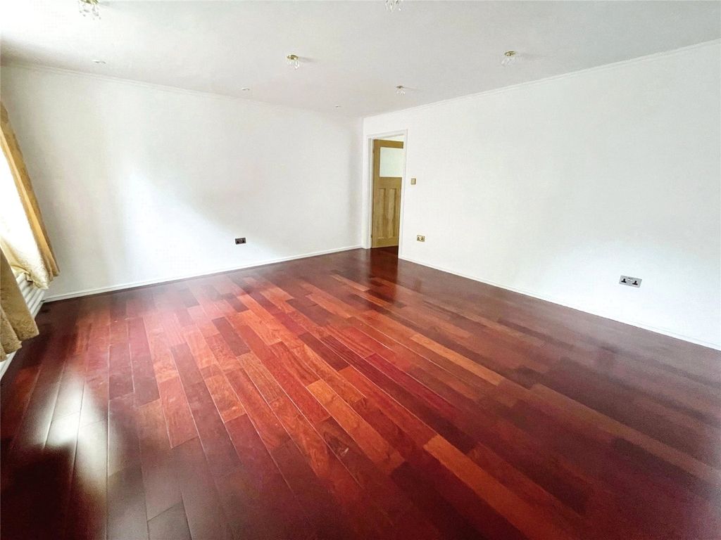 Property photo 3 of 9 Living Room