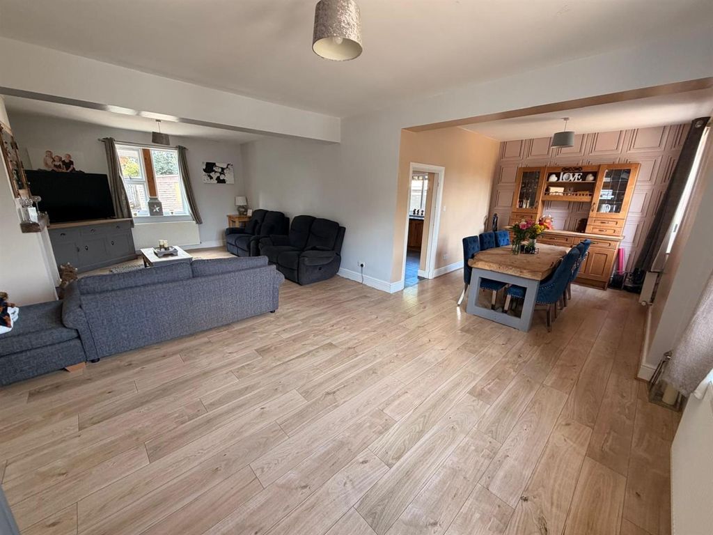 Property photo 3 of 10 Bcecefab-86F1-40Fa-955A-78B64A57680E.Jpg
