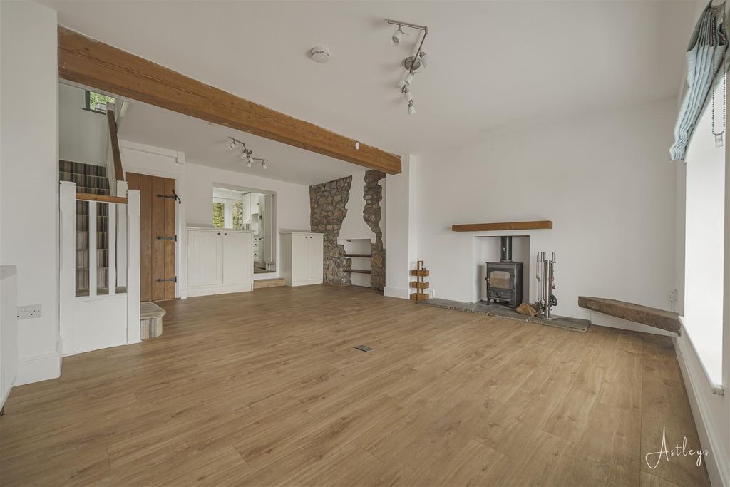 Property photo 2 of 24 Lounge/Dining Room