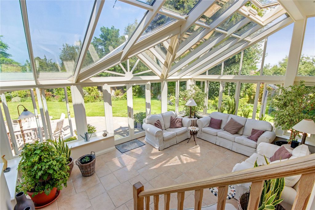 Property photo 3 of 19 Conservatory