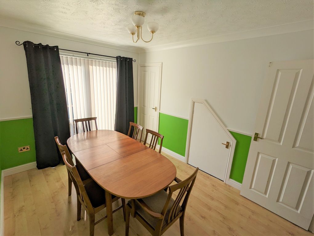 Property photo 3 of 16 Dining Room