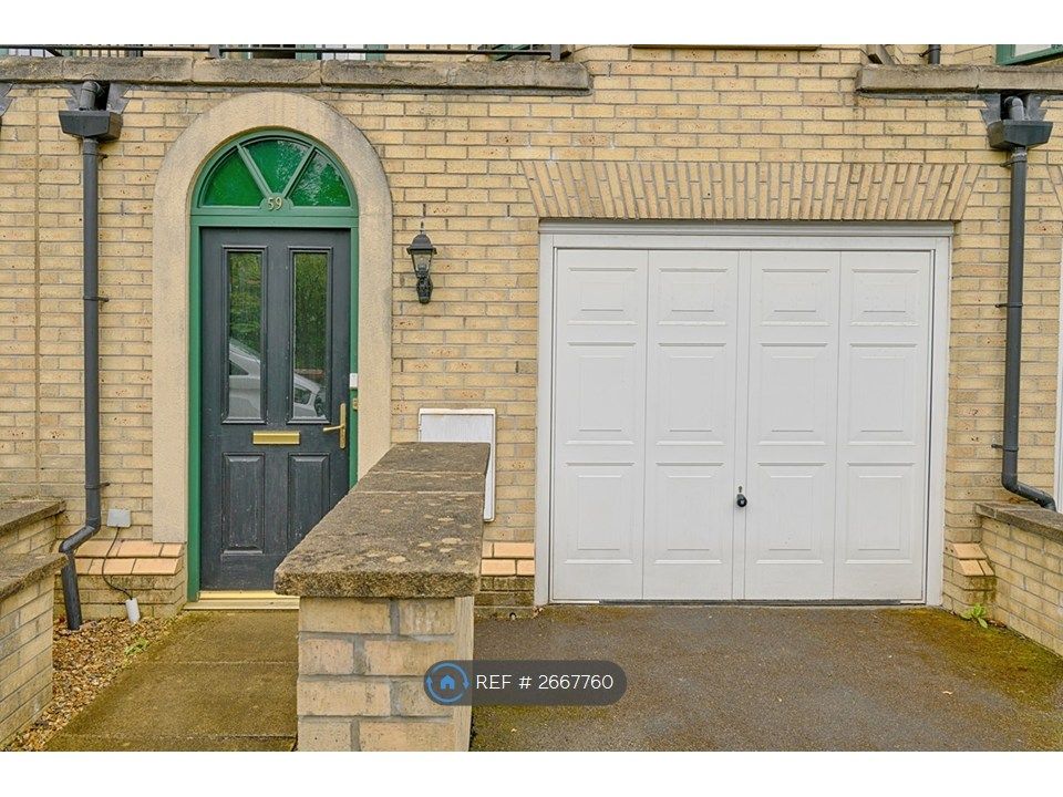 Property photo 2 of 28