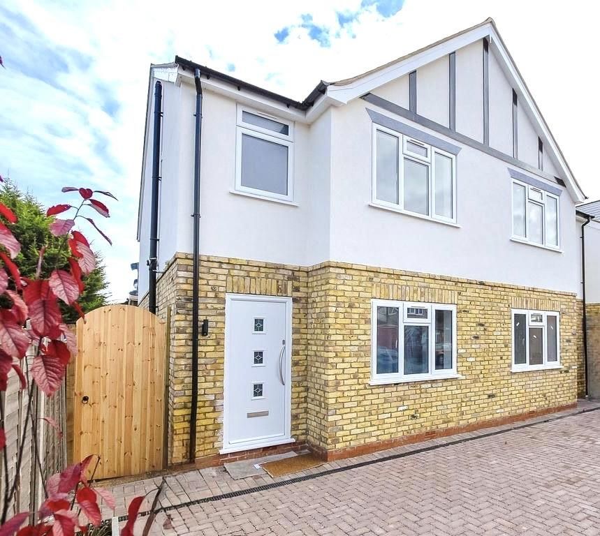 Property photo 1 of 11 933E8325-c485-441E-A1Ed-9d83049558Ca.Jpg