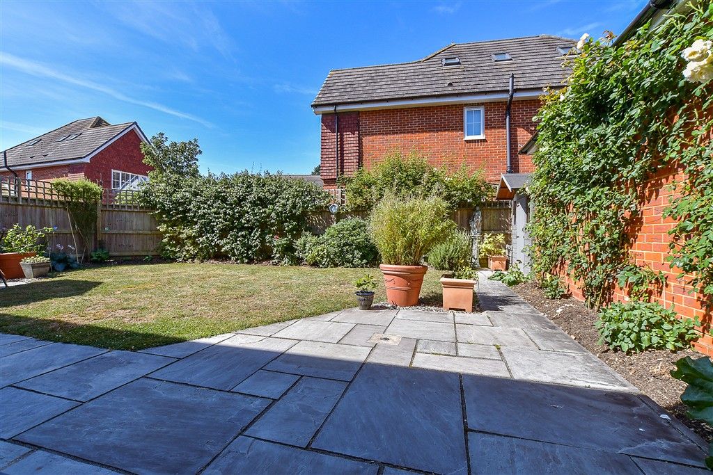 Property photo 2 of 16 Patio / Decking