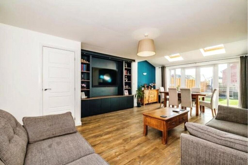 Property photo 2 of 15 Picture No. 22