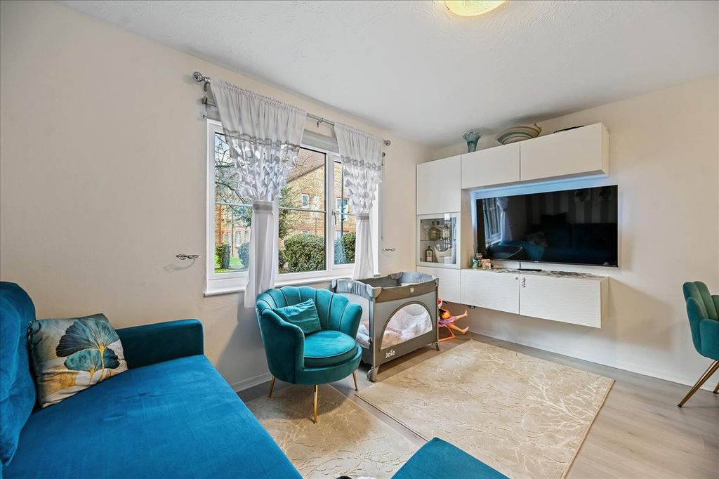 Property photo 3 of 8