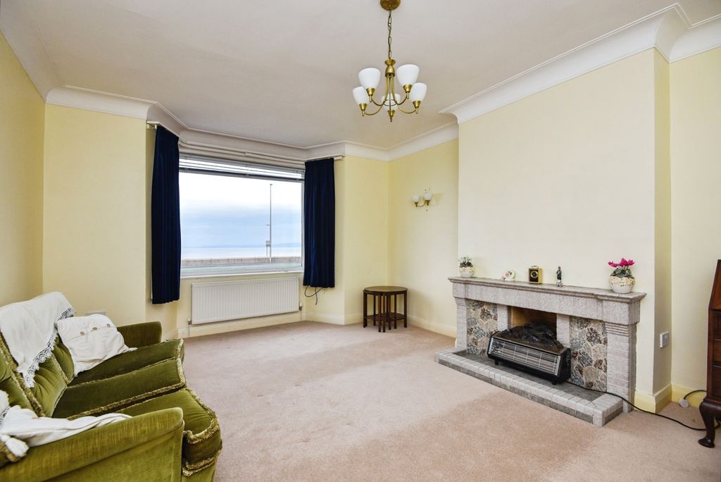 Property photo 3 of 17 Photo