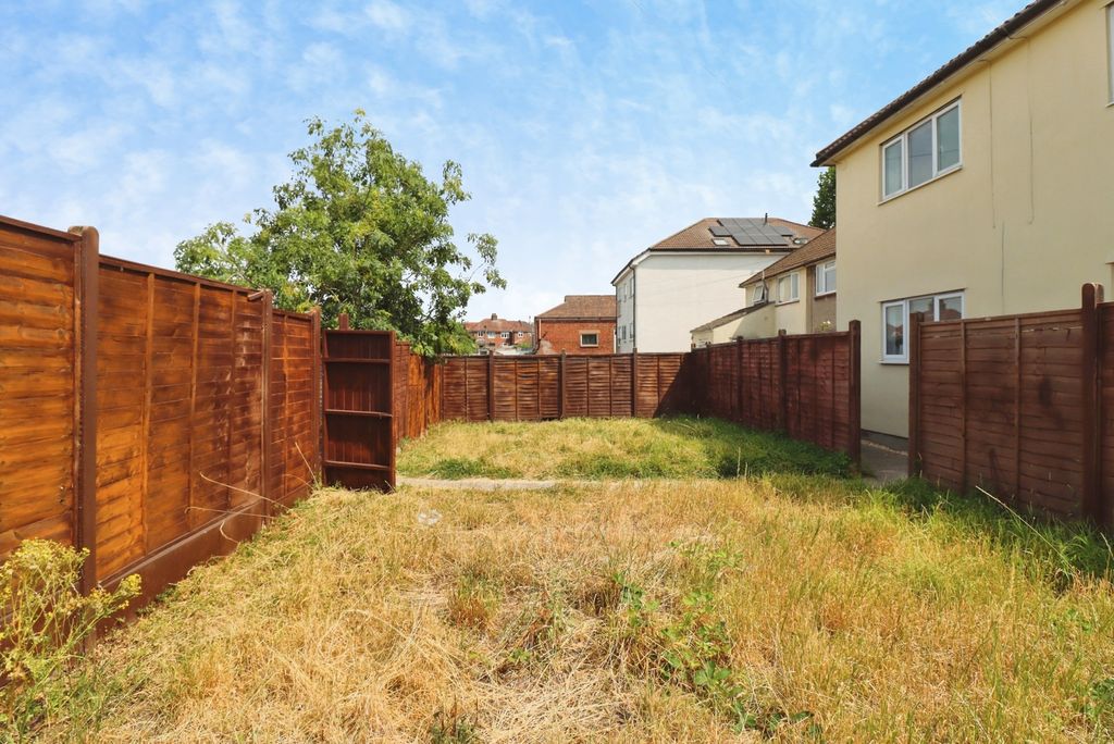 Property photo 2 of 18 Pbox-Img.Jpg