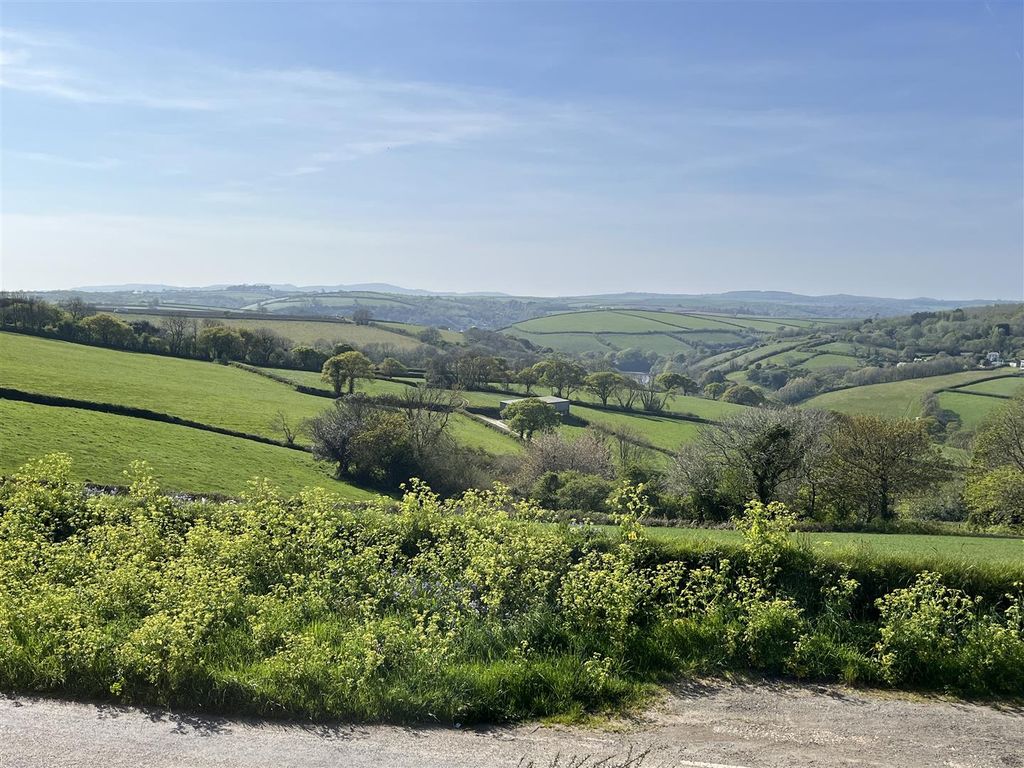 Property photo 2 of 15 View 2.Jpg
