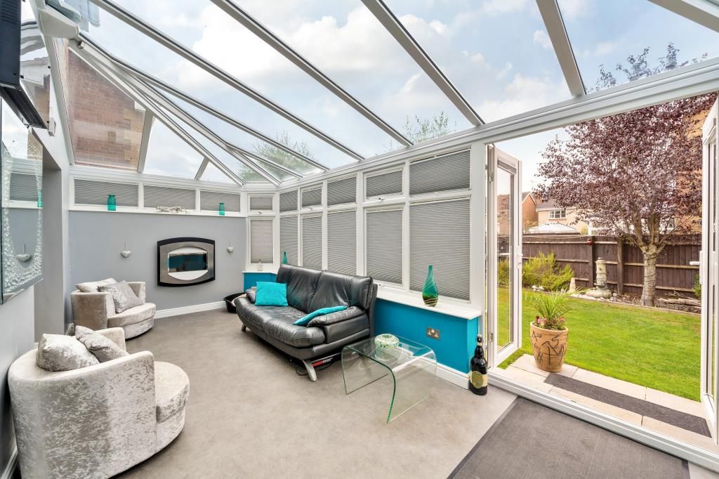 Property photo 2 of 10 Conservatory