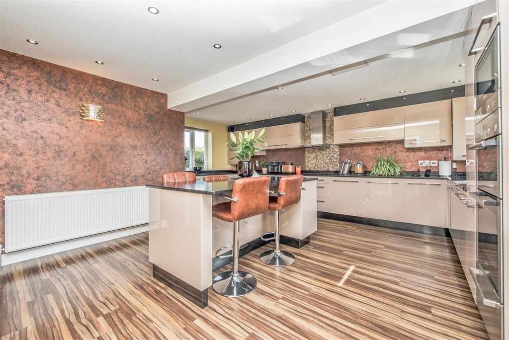 Property photo 3 of 47 Modern Fitted Breakfast Kitchen: