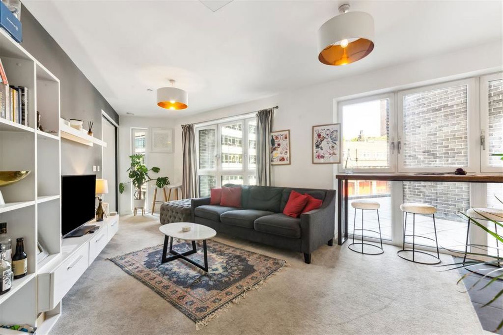 Property photo 1 of 9