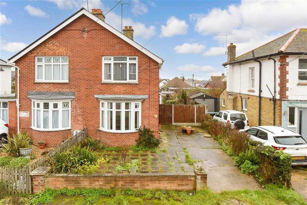 Property photo 1 of 14 Web