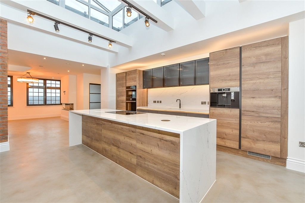 Property photo 3 of 16 Kitchen/Diner