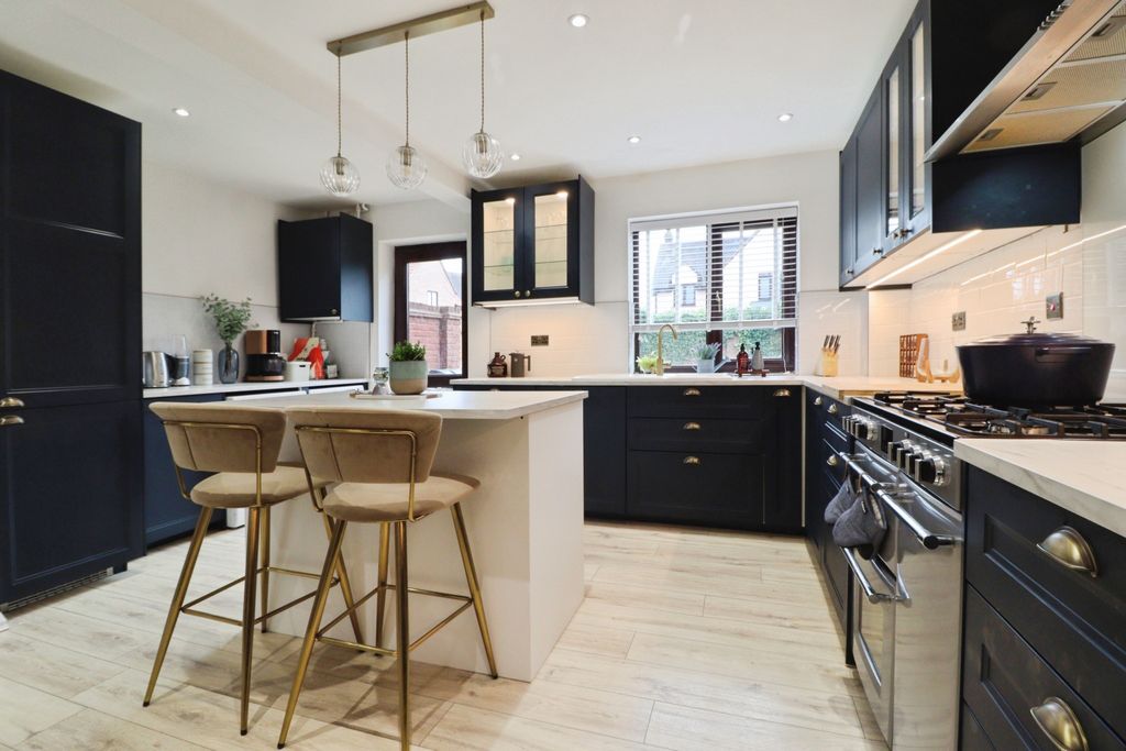 Property photo 2 of 17 Photo #2