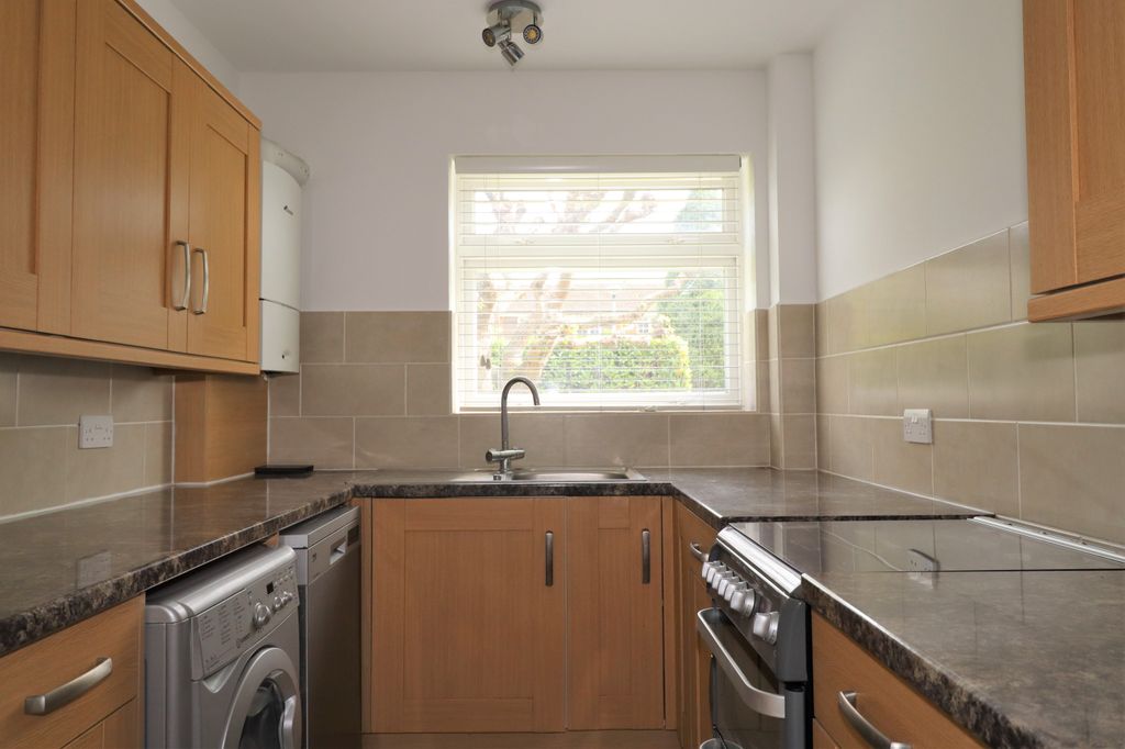Property photo 3 of 6