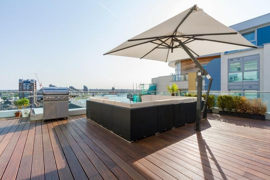 Property photo 2 of 8 Terrace / Patio