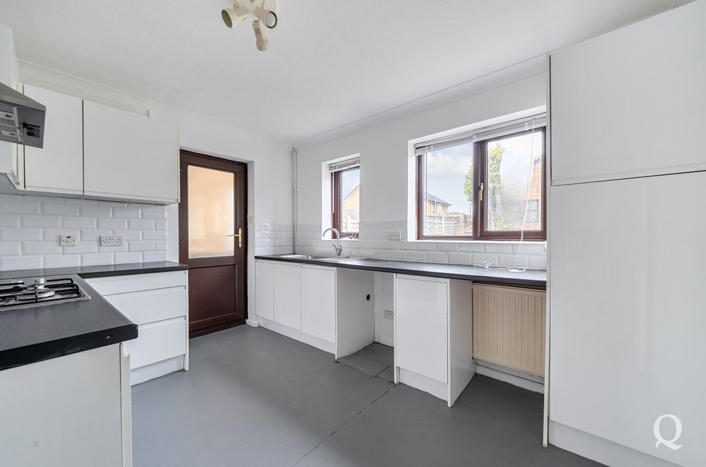 Property photo 2 of 24 8E805751-0Aeb-47d...