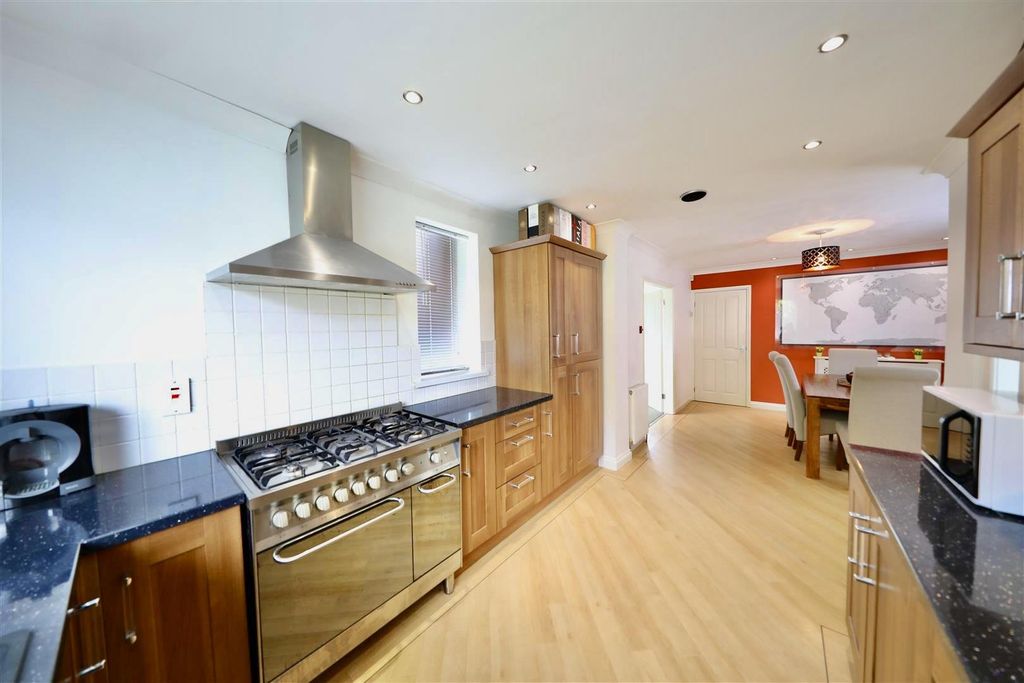 Property photo 2 of 22 Kitchen